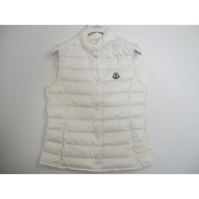 MONCLER(モンクレール)のキッズ14A(大人女性0相当)新品本物◆モンクレールLIANEライトダウンベスト キッズ/ベビー/マタニティのキッズ服女の子用(90cm~)(ジャケット/上着)の商品写真