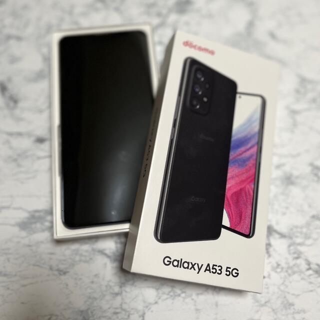 Galaxy(ギャラクシー)のSAMSUNG Galaxy A53 5G SC-53C ブラック 128GB スマホ/家電/カメラのスマートフォン/携帯電話(スマートフォン本体)の商品写真