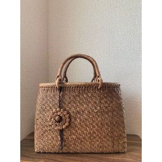 山葡萄 手作り 籠バッグ 網代編み 細ひご チャーム付きの通販 by 伝統