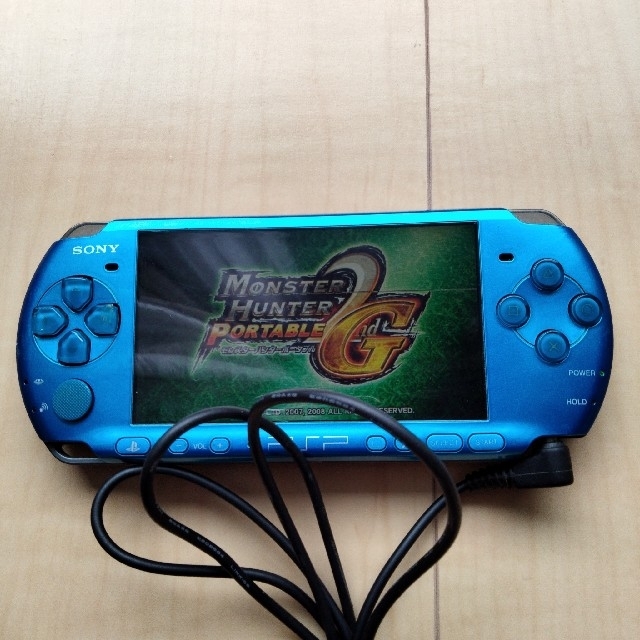 PlayStation Portable(プレイステーションポータブル)のPSP3000　本体　2台　ジャンク品　② エンタメ/ホビーのゲームソフト/ゲーム機本体(携帯用ゲーム機本体)の商品写真