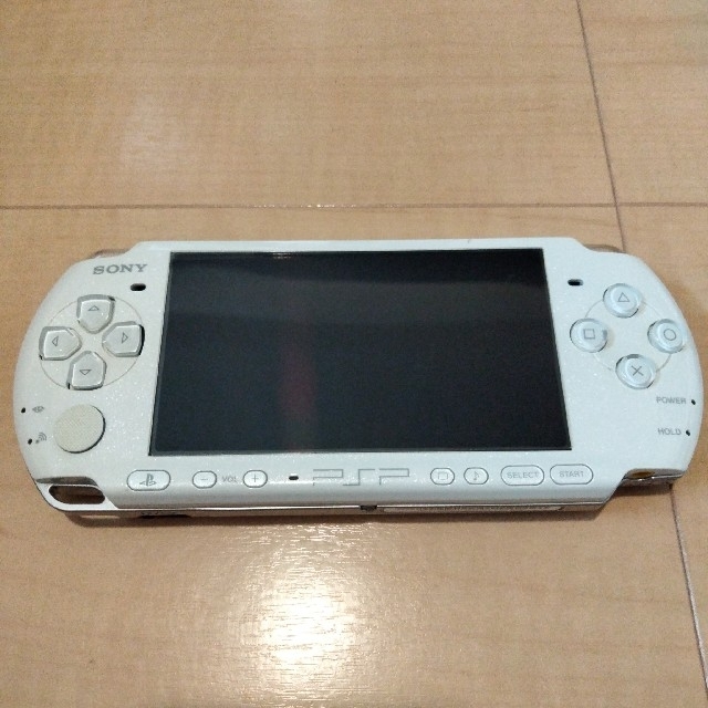 PlayStation Portable(プレイステーションポータブル)のPSP3000　本体　2台　ジャンク品　② エンタメ/ホビーのゲームソフト/ゲーム機本体(携帯用ゲーム機本体)の商品写真