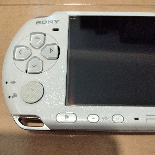 PlayStation Portable(プレイステーションポータブル)のPSP3000　本体　2台　ジャンク品　② エンタメ/ホビーのゲームソフト/ゲーム機本体(携帯用ゲーム機本体)の商品写真