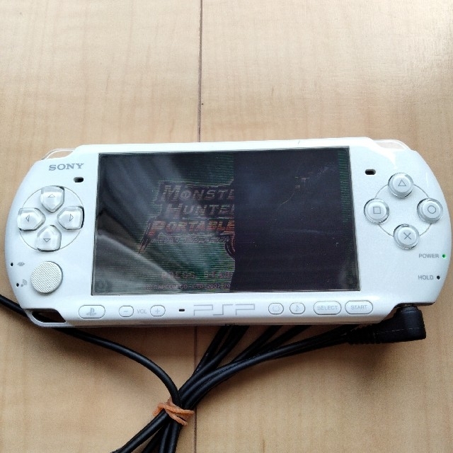 PlayStation Portable(プレイステーションポータブル)のPSP3000　本体　2台　ジャンク品　② エンタメ/ホビーのゲームソフト/ゲーム機本体(携帯用ゲーム機本体)の商品写真