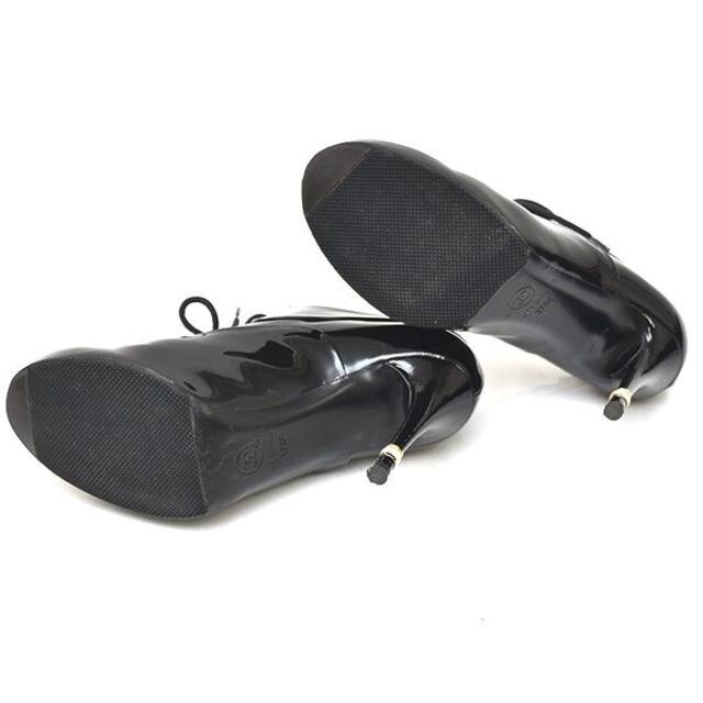 CHANEL(シャネル)のシャネル ココマーク パールヒール エナメル ブーツ 37.5C(約24.5cm レディースの靴/シューズ(ブーツ)の商品写真