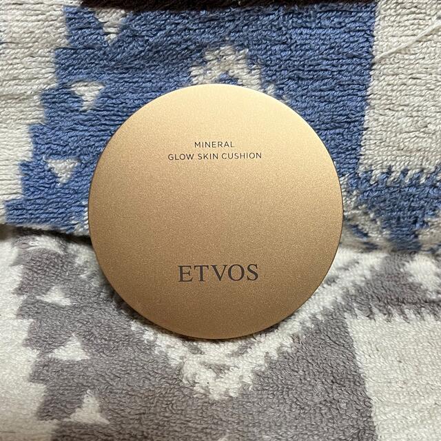 ETVOS(エトヴォス)のETVOS ミネラルグロウスキンクッション（ケース＋パフ付） コスメ/美容のベースメイク/化粧品(ファンデーション)の商品写真