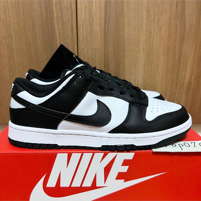 NIKE(ナイキ)のNike Dunk Low Retro ホワイト ブラック パンダ 27cm メンズの靴/シューズ(スニーカー)の商品写真