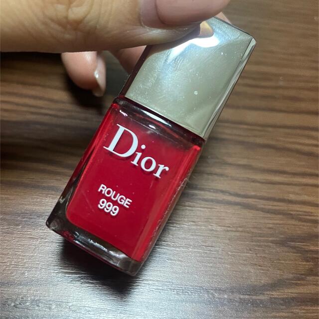 Dior(ディオール)のDior ディオール マニキュア　ヴェルニ　999 7ml コスメ/美容のネイル(マニキュア)の商品写真