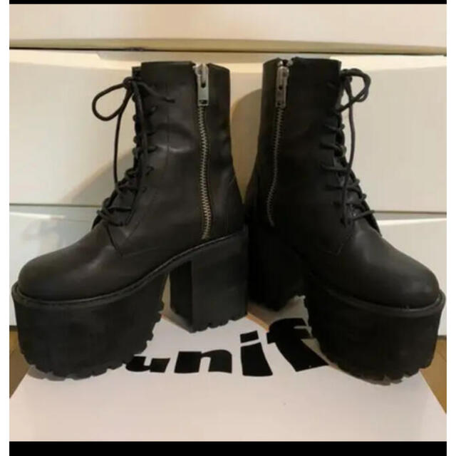 UNIF(ユニフ)のUNIF ブーツ レディースの靴/シューズ(ブーツ)の商品写真