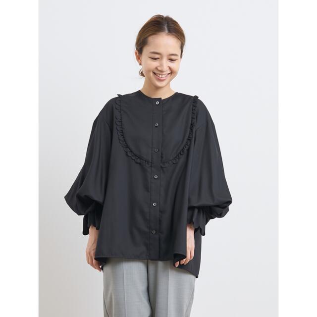 Yori ヨリ スカラップカットワークブラウス シャツ 12月中旬発売予定 Yori ヨリ スカラップカットワークブラウス シャツ 12月中旬発売予定