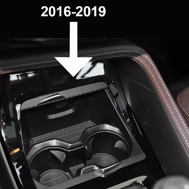 BMW X1 X2 2016-2019 f39 f48 ワイヤレス充電器 自動車/バイクの自動車(車内アクセサリ)の商品写真