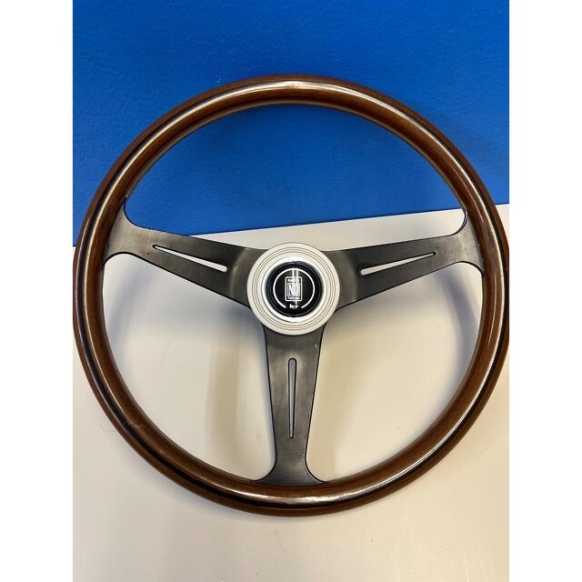 定番　NARDI classic ウッドステアリング