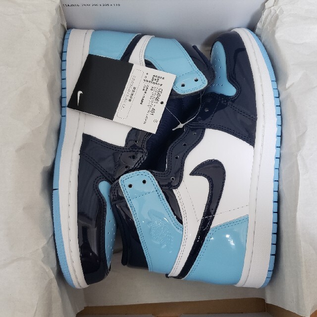 NIKE(ナイキ)のNIKE AIR JORDAN1 blue chill UNC PATENT レディースの靴/シューズ(スニーカー)の商品写真