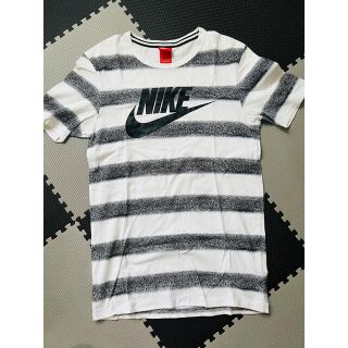 ナイキ(NIKE)のNIKE ナイキ　半袖Tシャツ　(Tシャツ/カットソー(半袖/袖なし))