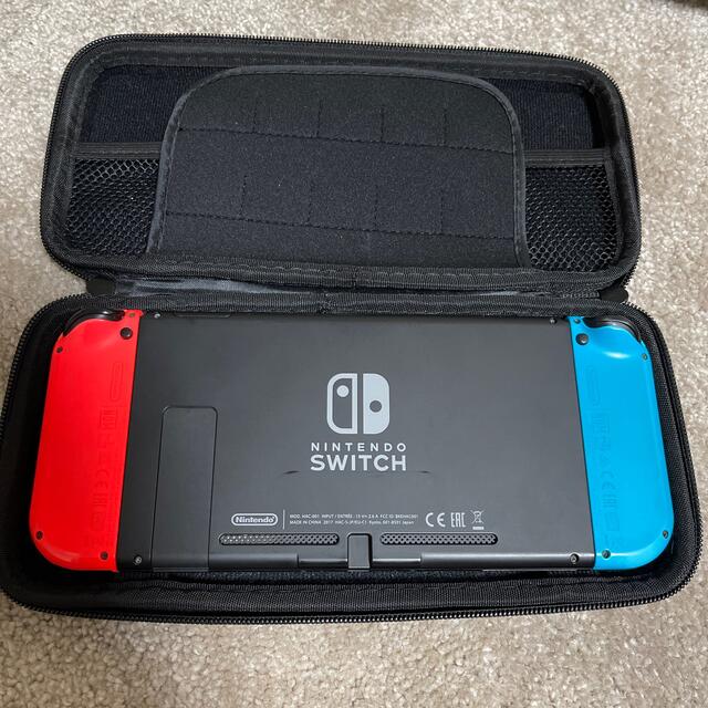 Nintend Switch 本体、ジョイコン2個、ジョイコングリップセット Nintend Switch 本体、ジョイコン2個、ジョイコングリップセット