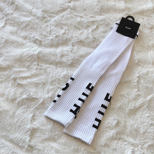 HUF(ハフ)のHUF ハフ ロゴ 靴下 ソックス ホワイト ブラック 新品 未使用 メンズのレッグウェア(ソックス)の商品写真