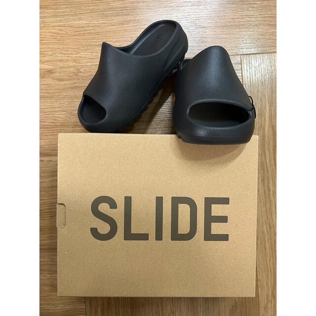 adidas(アディダス)のadidas KIDS YEEZY Slide "ONYX" キッズ/ベビー/マタニティのキッズ靴/シューズ(15cm~)(サンダル)の商品写真