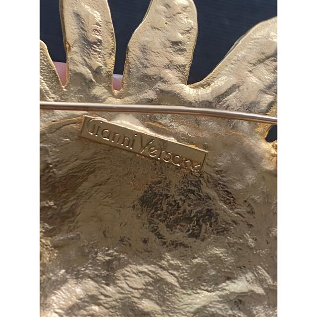 VERSACE ブローチ 2