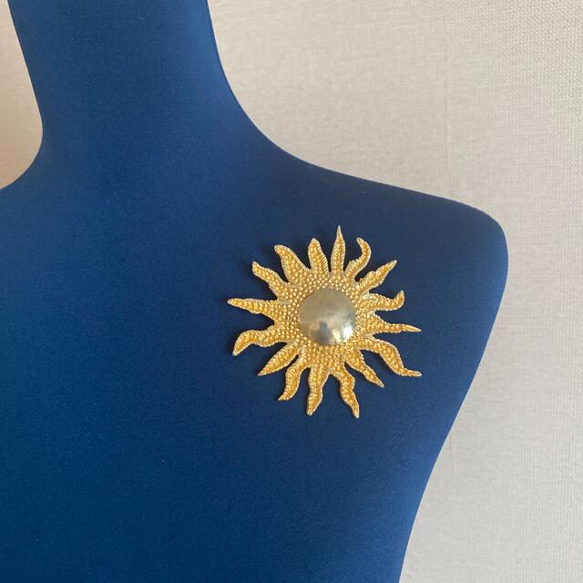 VERSACE ブローチ 3