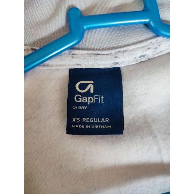 GAP Kids(ギャップキッズ)の新品　GapFitパーカー　110　スポーツ　ジャージ キッズ/ベビー/マタニティのキッズ服男の子用(90cm~)(ジャケット/上着)の商品写真
