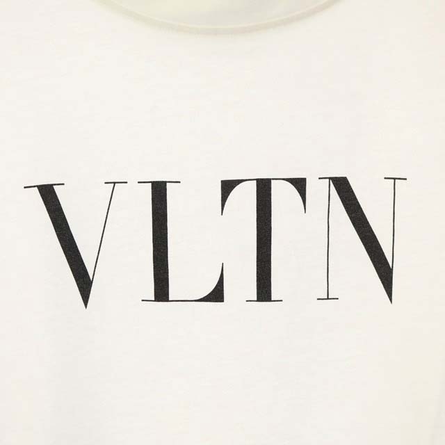 VALENTINO(ヴァレンティノ)のヴァレンティノ VLTN ロゴプリント Tシャツ カットソー 半袖 プルオーバー メンズのトップス(Tシャツ/カットソー(半袖/袖なし))の商品写真