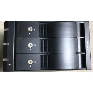 5インチベイ内蔵型 ハードディスクケース 中古！(PC周辺機器)