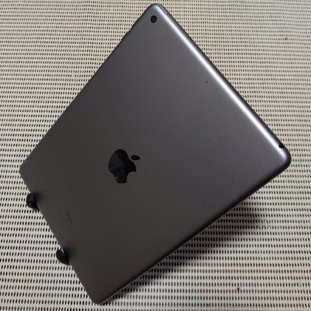完動品iPad第5世代(A1822)本体32GBグレイWi-Fiモデル送料込 | www