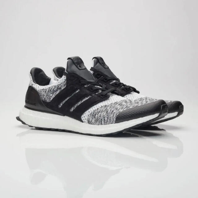 adidas SNS Social Status UltraBOOST 28.5