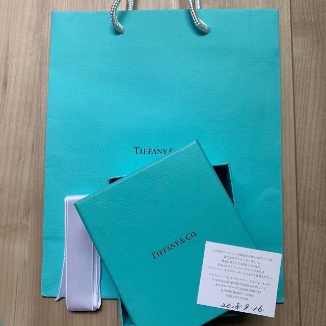 Tiffany & Co.(ティファニー)のティファニーTスマイルネックレスYGスモール Tスマイルペンダント Tシリーズ レディースのアクセサリー(ネックレス)の商品写真