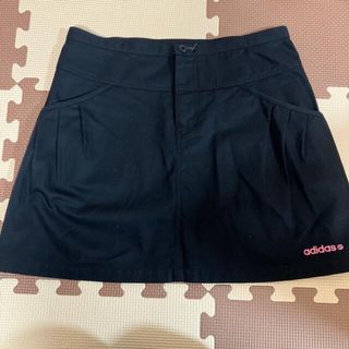アディダス　ゴルフ　スカート