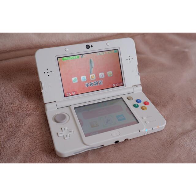 Nintendo 3DS NEW 本体 ホワイト +ソフト4本 3