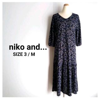 ニコアンド(niko and...)の美品 ニコアンド ロングワンピース 3/M 長袖 ストレッチ 濃紺 小花 総柄(ロングワンピース/マキシワンピース)