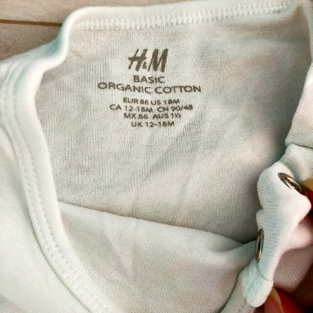 H&M(エイチアンドエム)のH&M　オーガニックコットン キッズ/ベビー/マタニティのベビー服(~85cm)(ロンパース)の商品写真