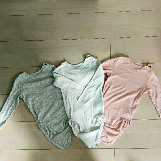 エイチアンドエム(H&M)のH&M　オーガニックコットン(ロンパース)