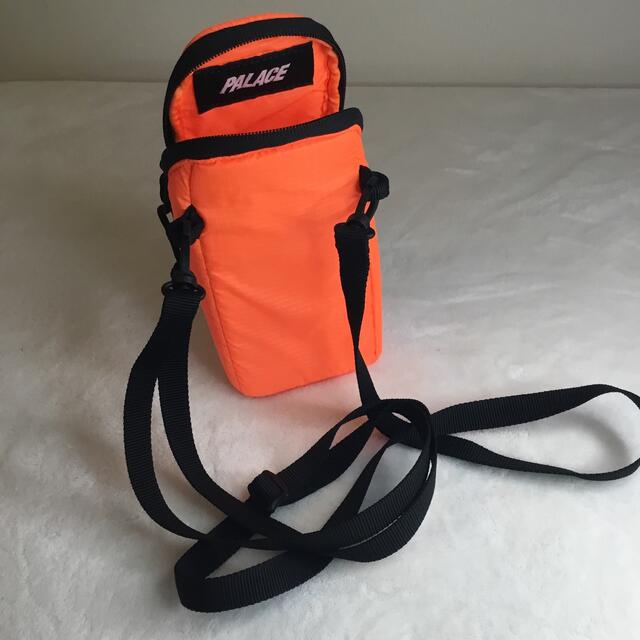 PALACE(パレス)のPalace Sling Sack Orange メンズのバッグ(ショルダーバッグ)の商品写真