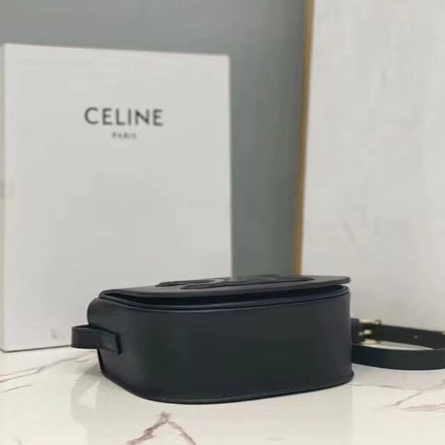 CELINE フォルコ キュイル トリオンフ/スムースカーフスキン