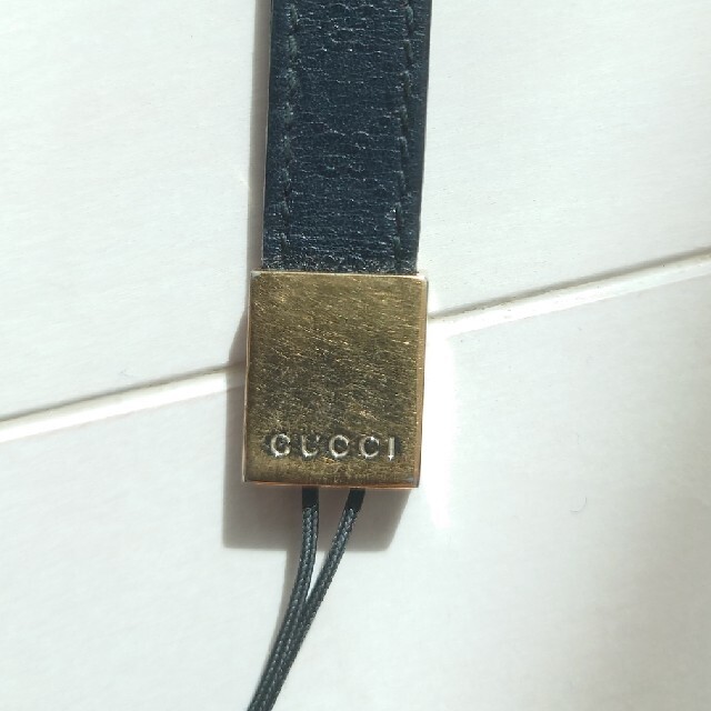 Gucci(グッチ)のGUCCI ストラップ スマホ/家電/カメラのスマホアクセサリー(ストラップ/イヤホンジャック)の商品写真