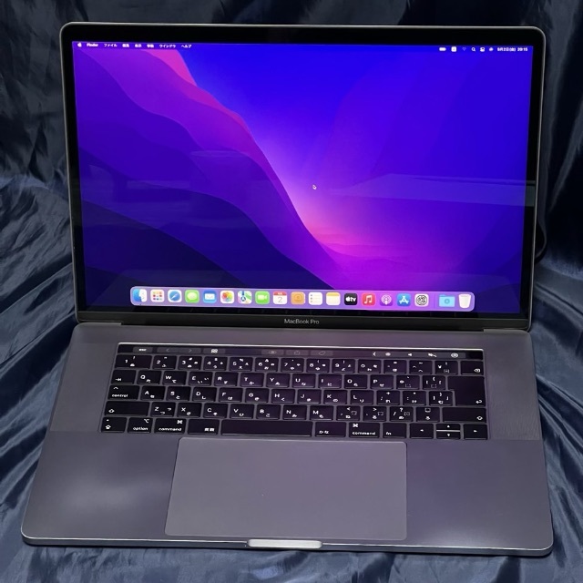 Macbook Pro 15 2019 i9 / 16GBメモリ / 512G