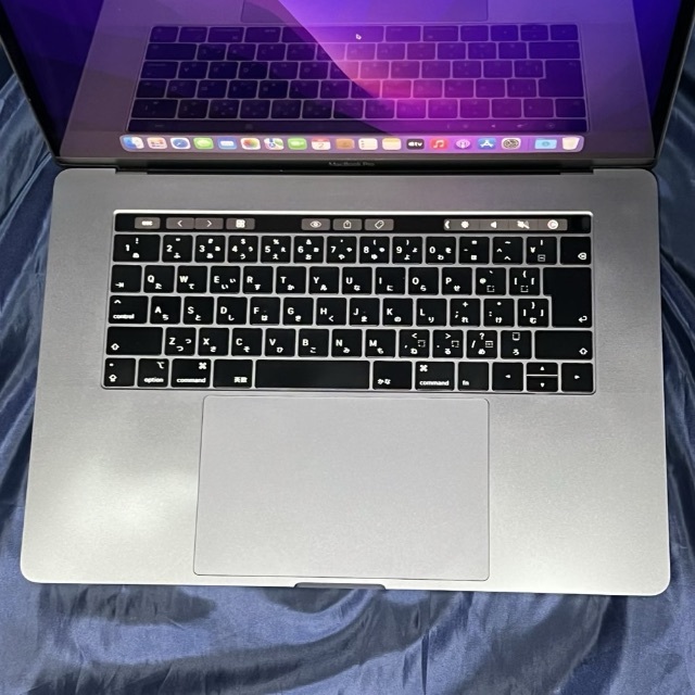 Macbook Pro 15 2019 i9 / 16GBメモリ / 512G