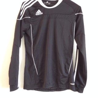 アディダス(adidas)のadidas トレーニングシャツ(その他)