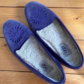 UGG フラットシューズ　24㎝(スリッポン/モカシン)