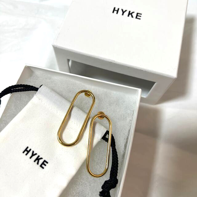 アクセサリーhyke ハイク　オーバルフープピアス　新品