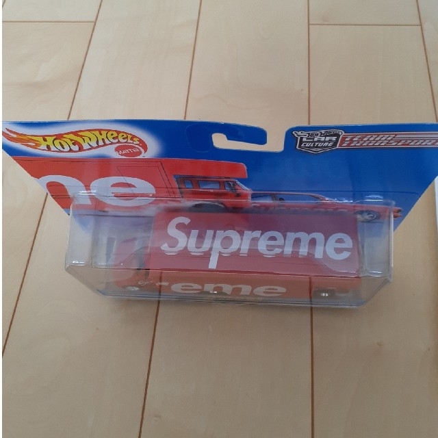 Supreme(シュプリーム)のSupreme　HOT WHEELS FLEET FLYER 92 BMW エンタメ/ホビーのおもちゃ/ぬいぐるみ(ミニカー)の商品写真