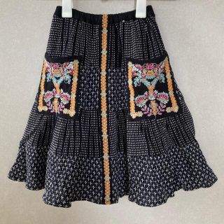 ザラキッズ(ZARA KIDS)のZARA kids★刺繍フレアスカート★122(スカート)