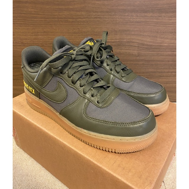 NIKE(ナイキ)の【完売品】NIKE AIR FORCE 1 GORE-TEX／OLIVE メンズの靴/シューズ(スニーカー)の商品写真