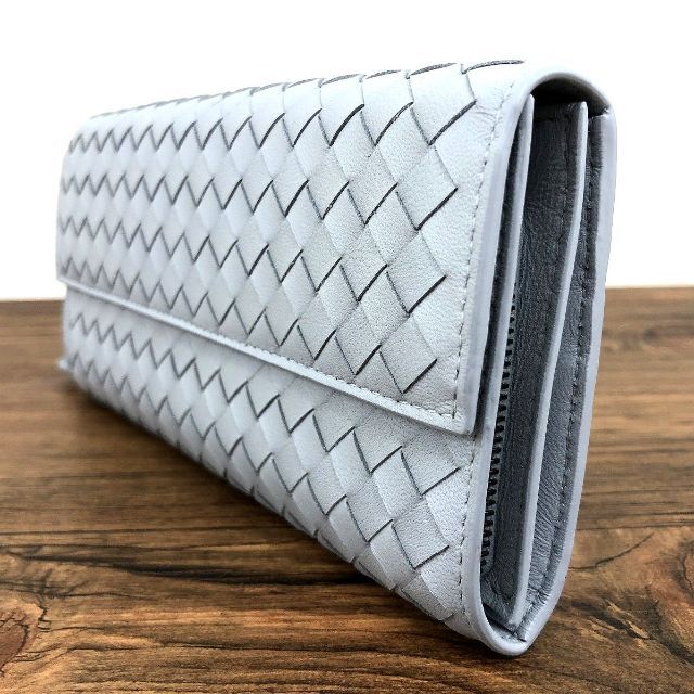 未使用品 BOTTEGAVENETA 長財布 水色 4