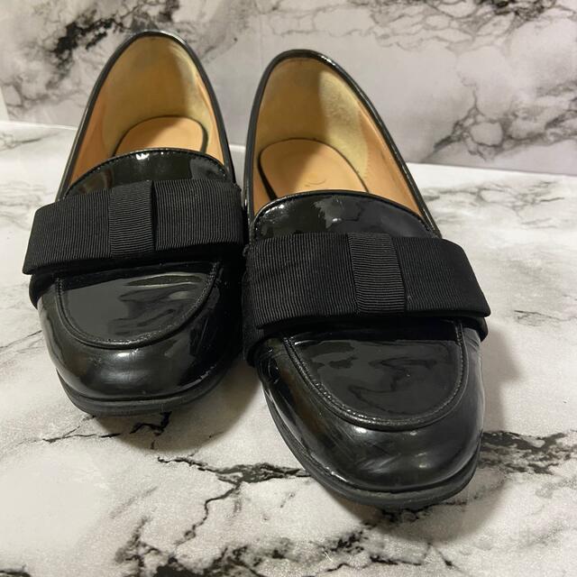 DIANA(ダイアナ)の【極美品】DIANA ダイアナ　リボン付　ブラックカラー　ローファー　23cm レディースの靴/シューズ(ローファー/革靴)の商品写真