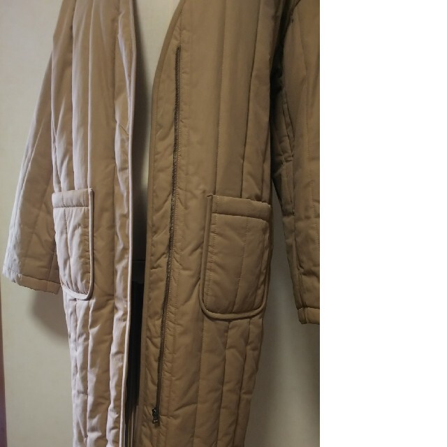 UNITED ARROWS(ユナイテッドアローズ)のUNITED ARROWS 中綿コート キルティングコート ベージュ レディースのジャケット/アウター(ロングコート)の商品写真
