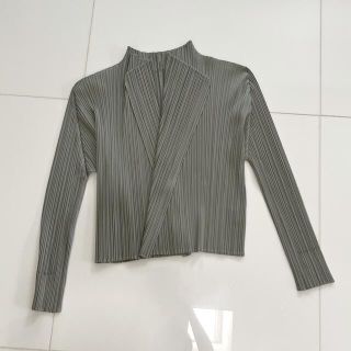 プリーツプリーズイッセイミヤケ トップスの通販 2,000点以上 | PLEATS ...