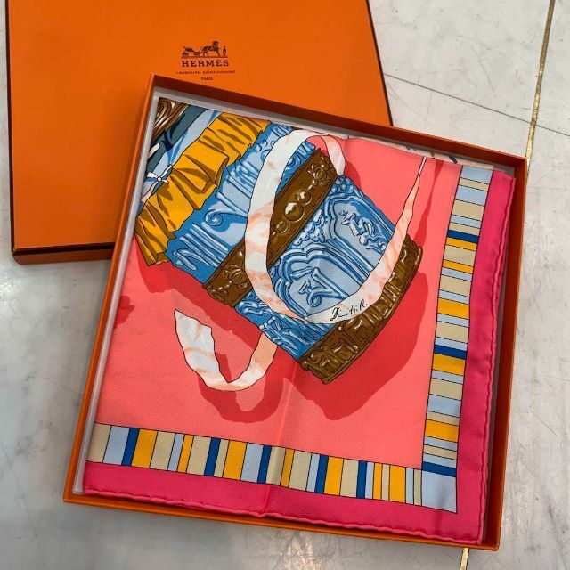 ☆未使用品☆HERMES カレ90 PRIERES AU VENT 風の中の祈り