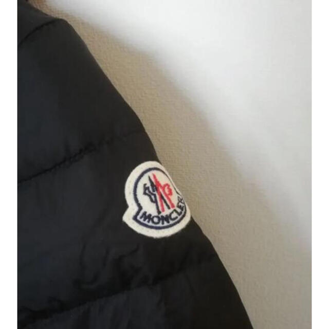 MONCLER(モンクレール)の【新品】モンクレールCHARPALシャーパル黒　12A レディースのジャケット/アウター(ダウンコート)の商品写真